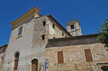Fototapeta premium Spello, Umbria - strade e case del villaggio