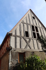 Bourgogne - Côte-d'Or - Sémur-en-Auxois - Vieille maison à pans de bois