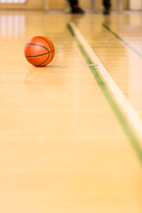体育館のバスケットボール
