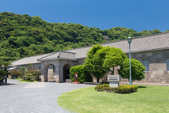 尚古集成館 本館 -島津家の歴史や近代化事業を紹介する博物館-