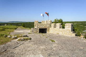 Entrance to the Ovech site