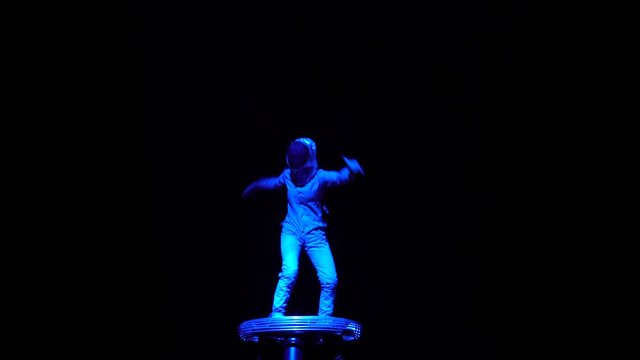 The most epic show with Tesla suit. Human being hit by 10,000 volts of electricity. 4K