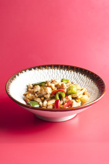 Pollo con salsa picante.