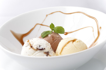 Helado variado.