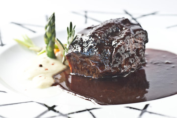 Carrilleras de ternera glaseada