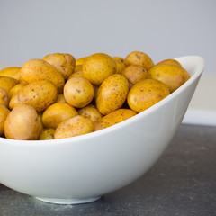 Schale mit Kartoffeln