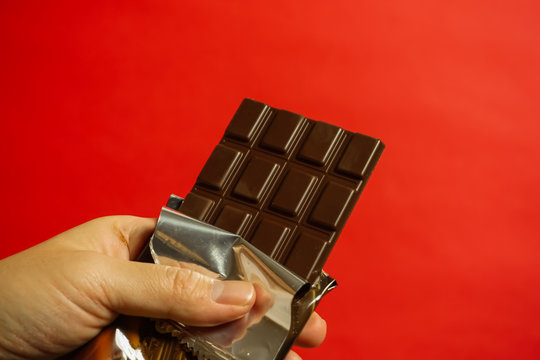 2 Best 板チョコを持つ Images Stock Photos Vectors Adobe Stock