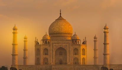 taj mahal at sunrise mar 2017