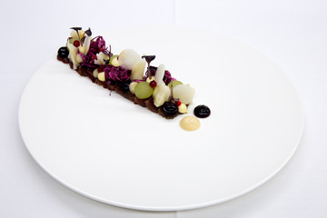 Hotel Eden Spiez | Speisekarte Herbst Rehcarpaccio, Rotkraut, Sellerie, Apfel, Sauerteigbrot