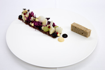 Hotel Eden Spiez | Speisekarte Herbst Rehcarpaccio, Rotkraut, Sellerie, Apfel, Sauerteigbrot