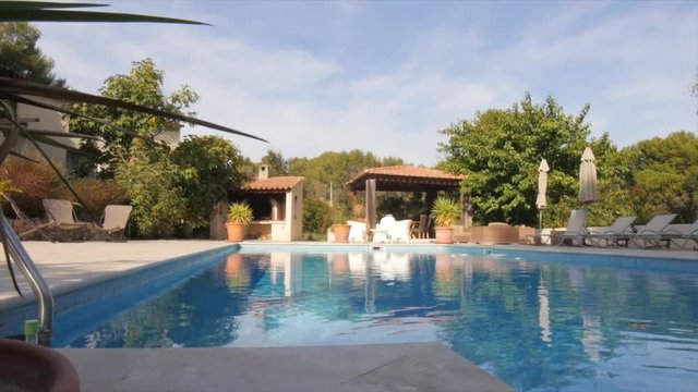 Piscine et ciel