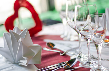 Tischdekoration zum Valentinstag