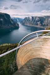 famoso mirador fiordo noruega