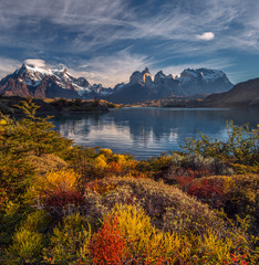 The National Park Torres del Paine, Lakes and mountains colorful autumn landscape. Patagonia, Chile - obrazy, fototapety, plakaty