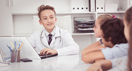 Obraz premium Medical brother boy in medical center