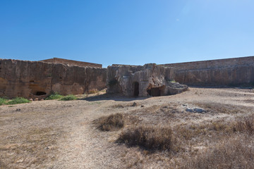 Раскопки развалин Царских гробниц в окреснстях города Пафос, Кипр.