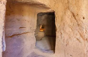 Раскопки развалин Царских гробниц в окреснстях города Пафос, Кипр.