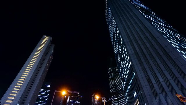 東京夜景　タイムラプス　ティルトアップ