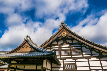 Fototapeta na wymiar Japanese wood pavilion in kyoto