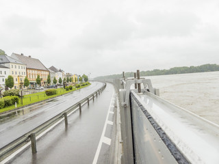 Fototapeta premium flood 2013, mauthausen, austria