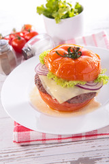 tomato,cheese and beef