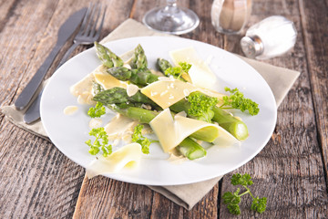 asparagus with cheese