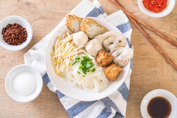 noodles bowl with fish ball