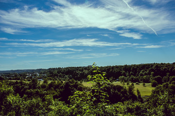 Obraz premium Fluss um Schloss Burghausen, Deutschland.