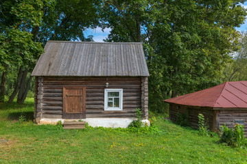 Fototapeta na wymiar Wooden house at the farmyard in the estate of Count Leo Tolstoy in Yasnaya Polyana in September 2017.
