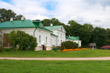 Fototapeta na wymiar The Volkonsky House is the oldest building in the county of Leo Tolstoy in Yasnaya Polyana in September 2017.
