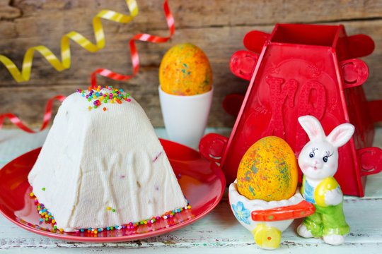 Traditional Curd Easter Cake