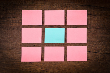 Fototapeta premium Blank many pink sticky notes.