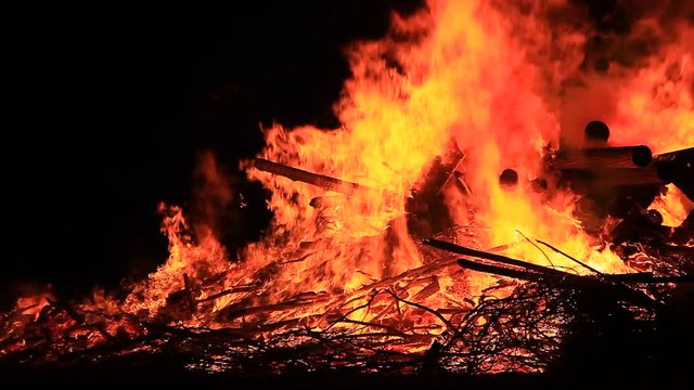 Sonnwendfeuer in Bayern