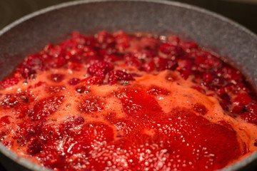 Berry fruits that are boiled with gelling sugar