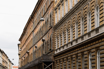 Fototapeta na wymiar Old buildings in city centre of Budapest