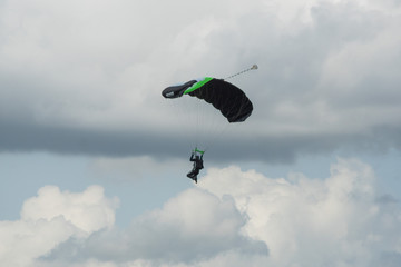 Obraz na płótnie Canvas paraglider