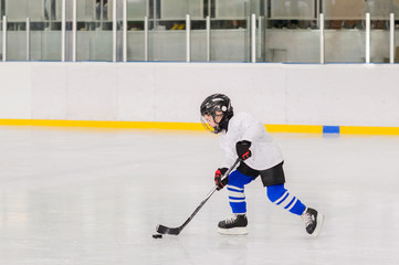 Kids ice hockey. 