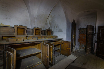 sakristei in verlassenen kirche