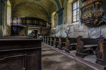 alte kirche blick eingang