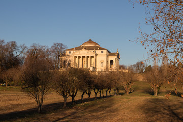 Villa Capra "La Rotonda" progettata da Palladio fotografata alle prime luci del mattino