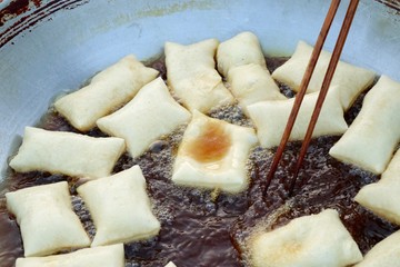 Deep-fried dough stick