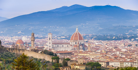 Fototapeta premium Florence et la Cathédrale Santa Maria del Fiore, Toscane en Italie