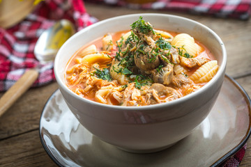 Fresh tomato soup with conchigliette.