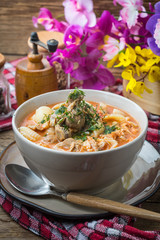 Fresh tomato soup with conchigliette.