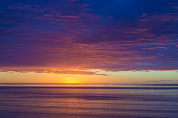 Fototapeta na wymiar Spectacular sunset nature background
