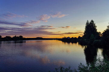 Fototapeta na wymiar pond at sunset