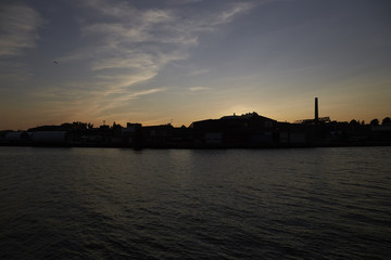 Lübeck, Hafen am Abend