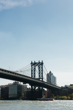 Manhattan Bridge in New York City © Dennis