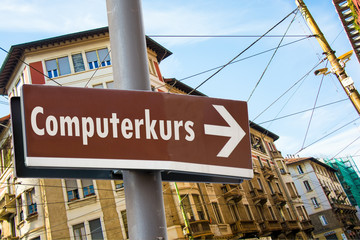 Schild 223 - Computerkurs