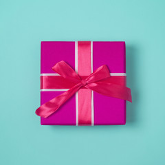 Gift box with pink bow
